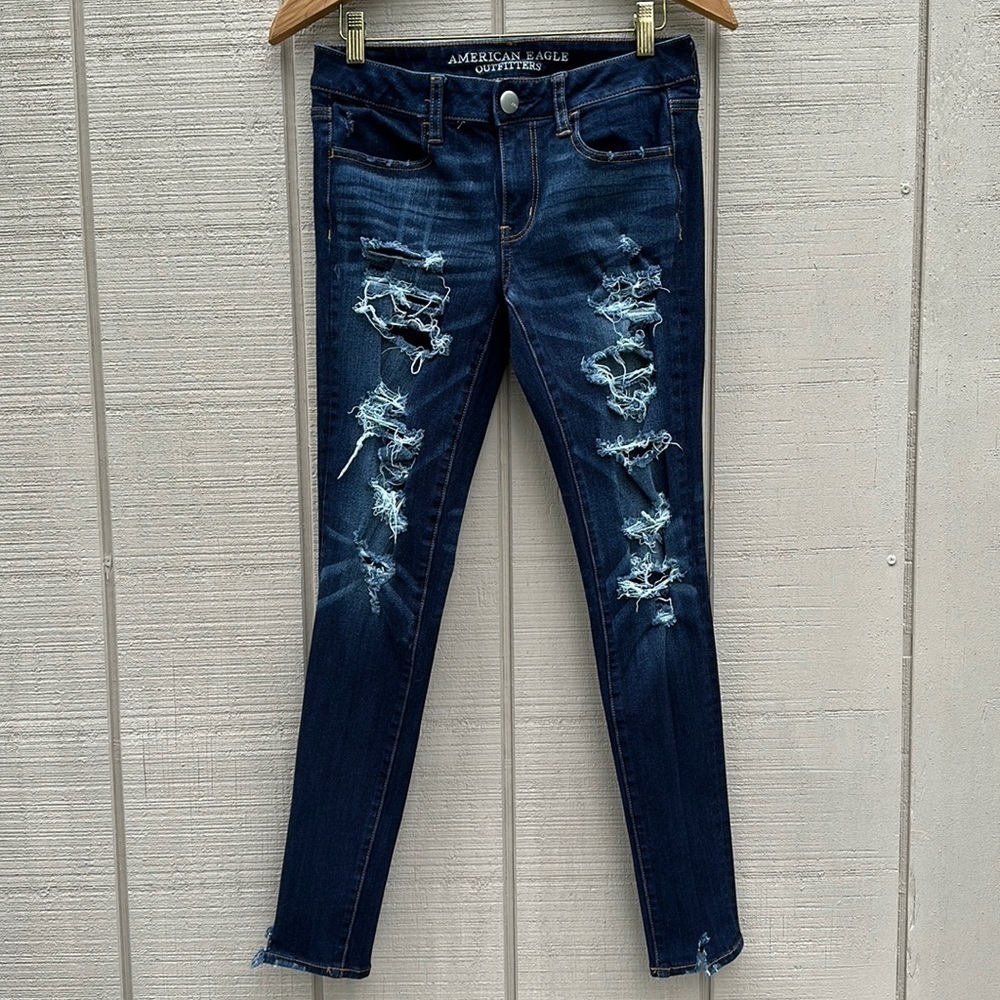 AMERICAN EAGLE OUTFITTERS 360 Degree Super Stretch Deconstructed Jegging